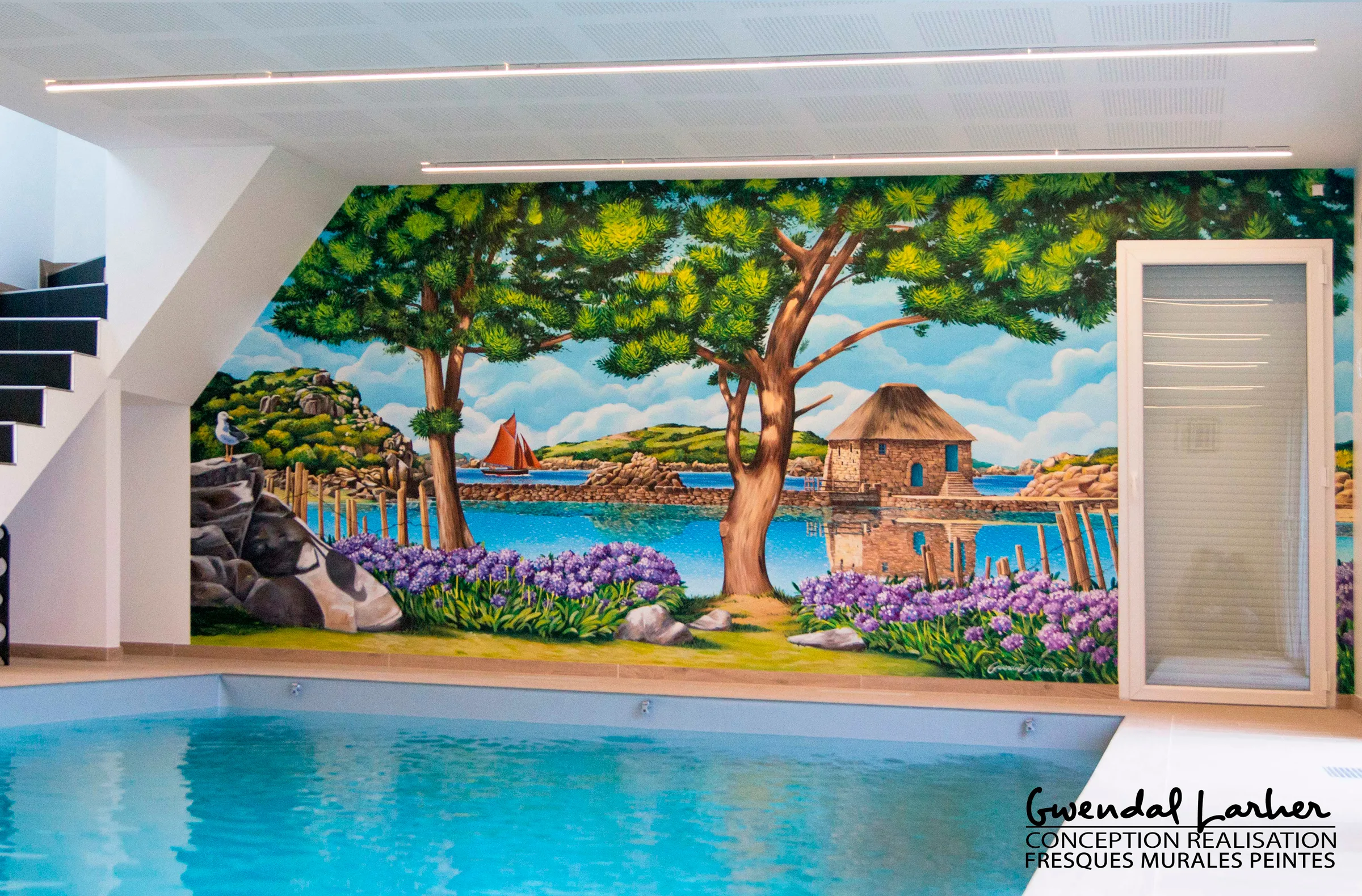 Fresque trompe-l'œil, paysage maritime de l'île de Bréhat, décoration de piscine à Paimpol.